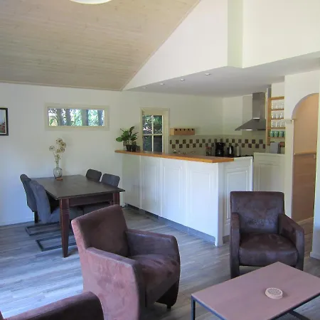 Hderh Vakantiehuis Ermelo-harderwijk, Gemeubileerd, Bos, Heide En Strand بيت للعطل *